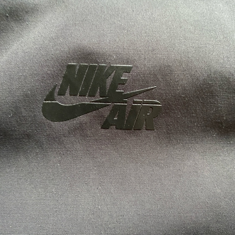 EUC Nike Sportswear Air Pivot V3 Black 1/2 Zip Pullover Basketball Jacket Mens L - Picture 4 of 10
